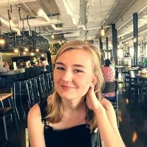 Meet your Posher, Lindsey